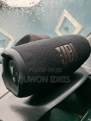 JBL Charge 5