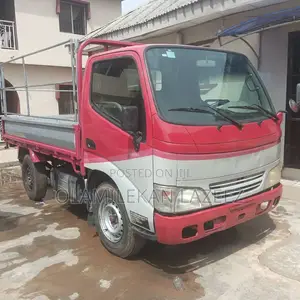 Toyota Dyna 2010