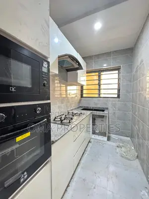 Furnished 2bdrm House in Surulere for sale