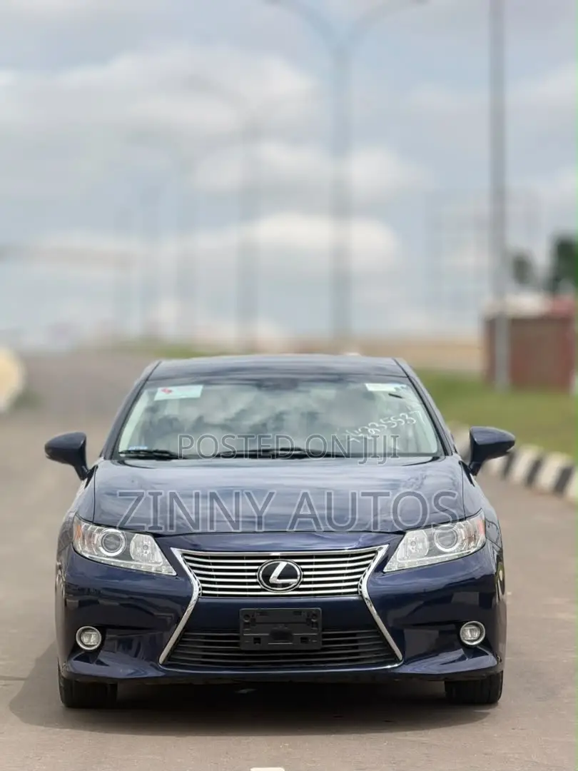 Lexus ES 2014 Blue