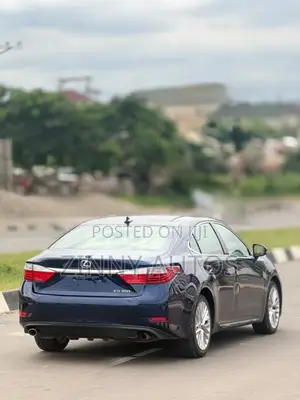Lexus ES 2014 Blue
