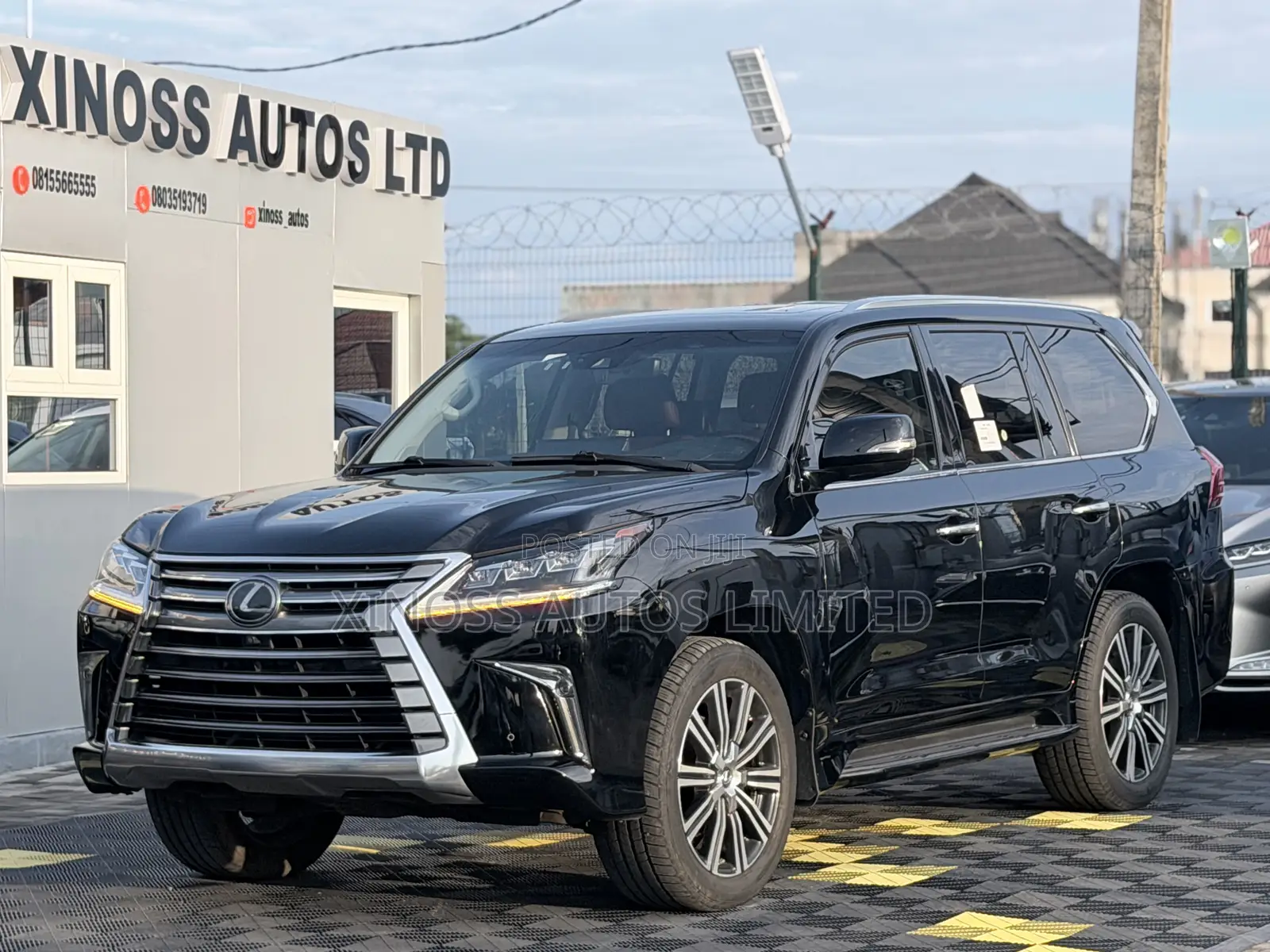 Lexus LX 570 AWD 2018 Black