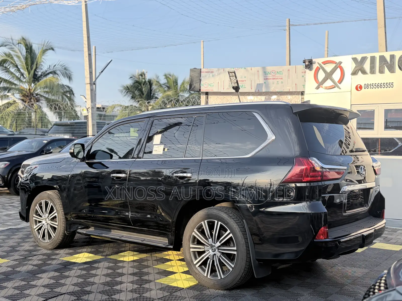 Lexus LX 570 AWD 2018 Black