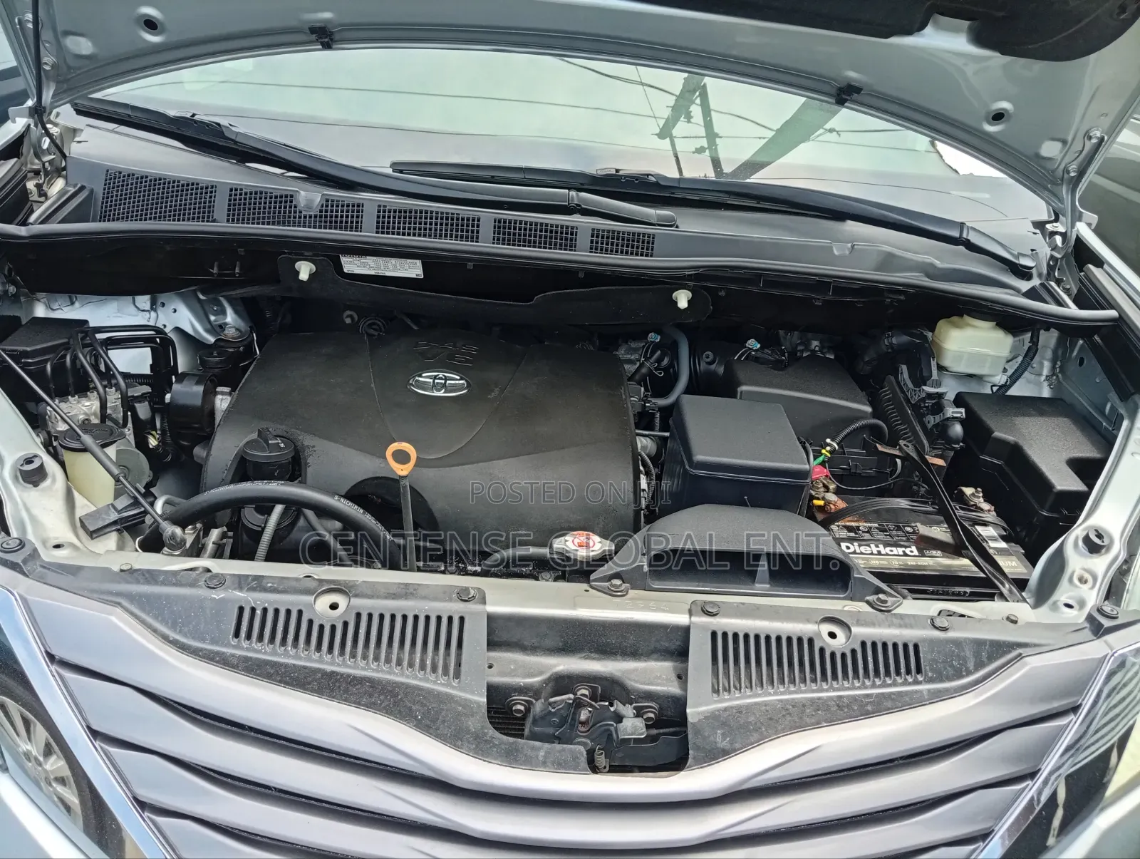 Toyota Sienna 2018 Silver