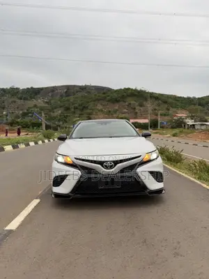 Toyota Camry TRD V6 2021 Off white