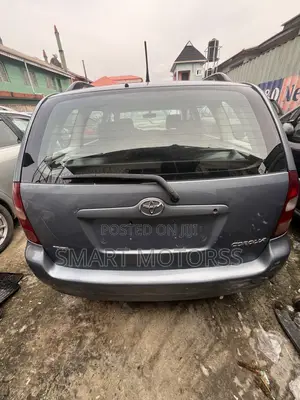 Toyota Corolla Liftback 2005 Gray
