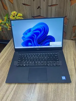 Laptop Dell Precision 5530 16GB Intel Core i7 SSD 512GB