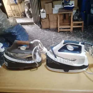 Rowenta Steam Iron, in Perfect Working Condition No Headaches