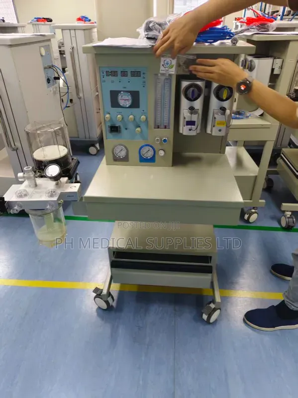Anesthesia Machine(With Double Vapourizer)