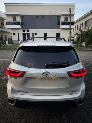 Toyota Highlander Limited Platinum 4x4 V6 (3.5L 6cyl 8A) 2017 White