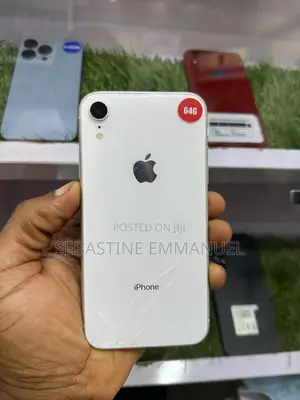 Apple iPhone XR 64 GB White