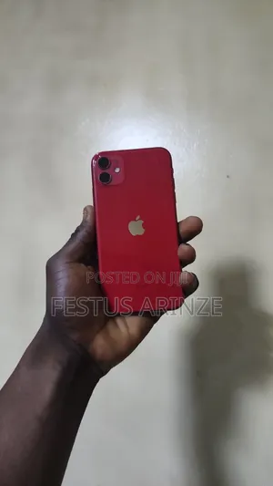 Apple iPhone 11 64 GB Red
