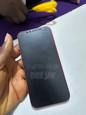 Apple iPhone 12 64 GB Red
