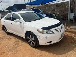 Toyota Camry LE 4dr Sedan (2.4L 4cyl 5A) 2009 White