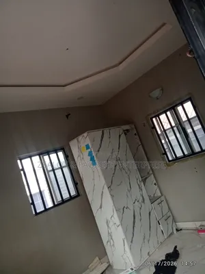 Furnished 1bdrm Block of Flats in De Avenue Estate, Obio-Akpor for rent