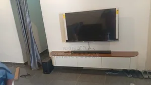 Curve Tv Console