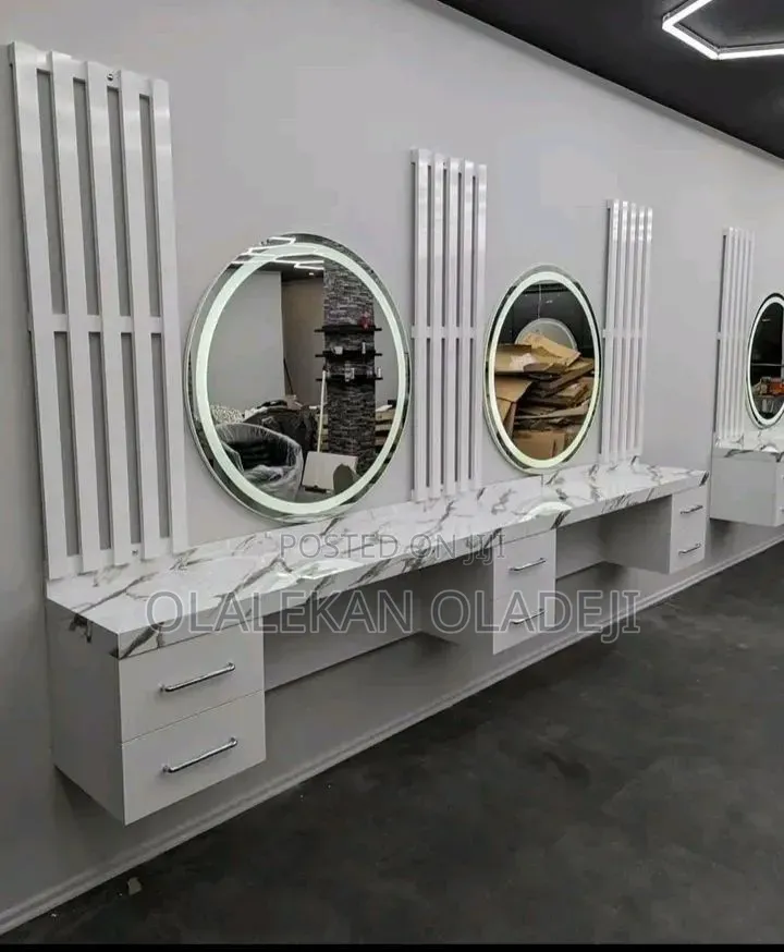 Salon Dressing Table