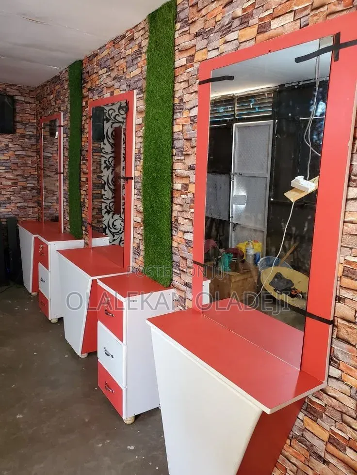Salon Dressing Table