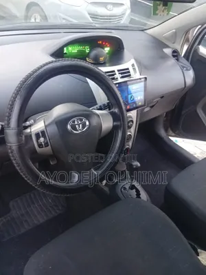 Toyota Yaris 2009 Silver