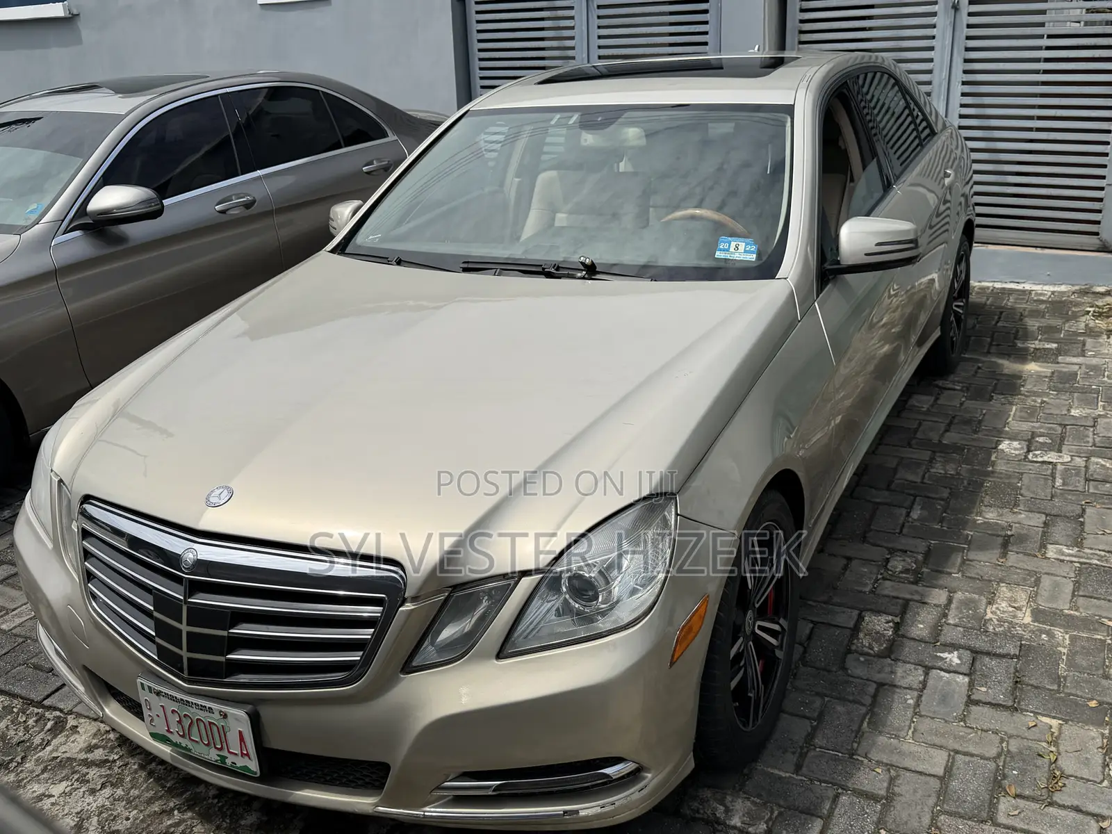 Mercedes-Benz E350 2010 Gold