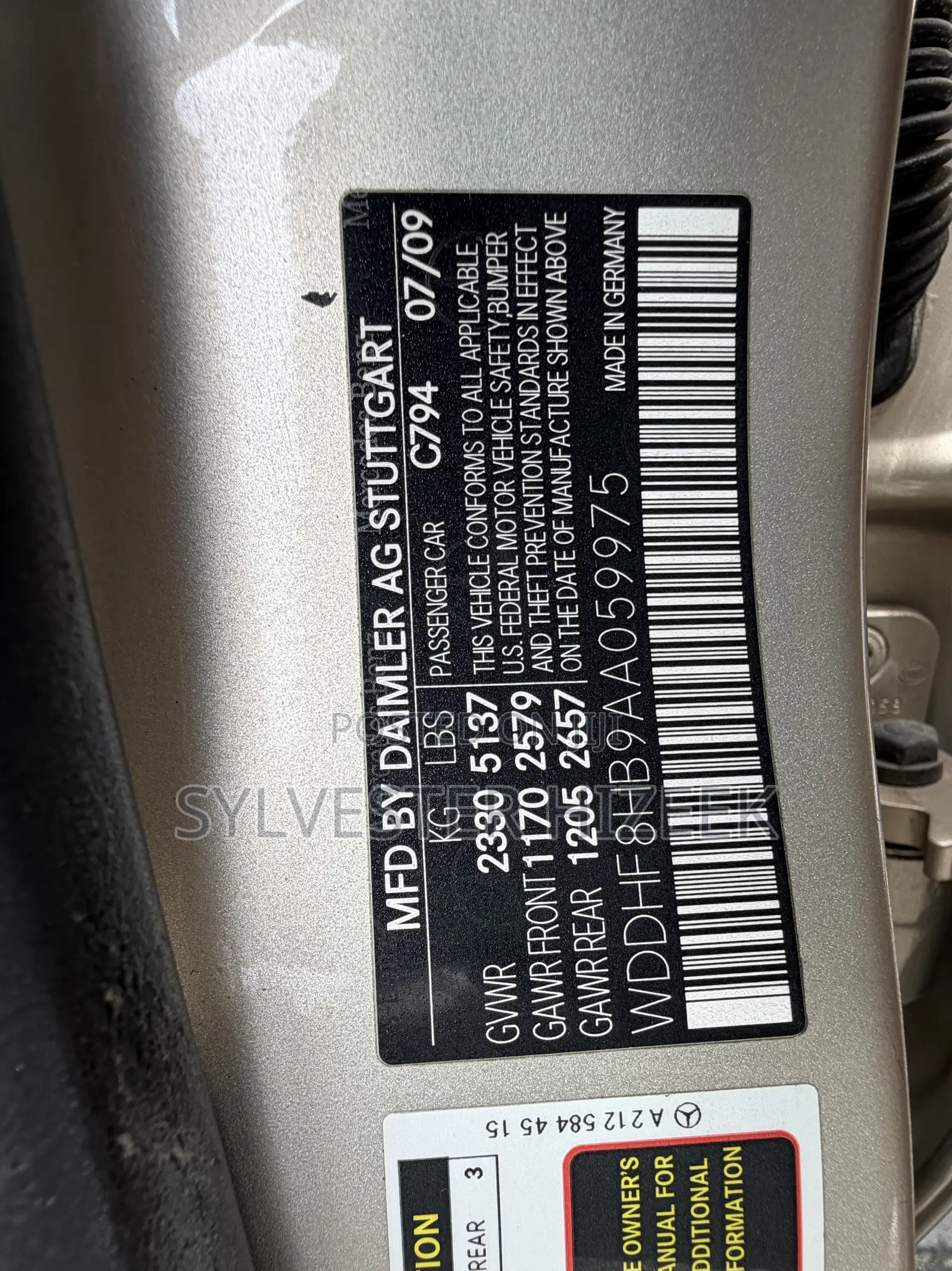 Mercedes-Benz E350 2010 Gold
