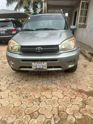 Toyota RAV4 Automatic 2004 Silver