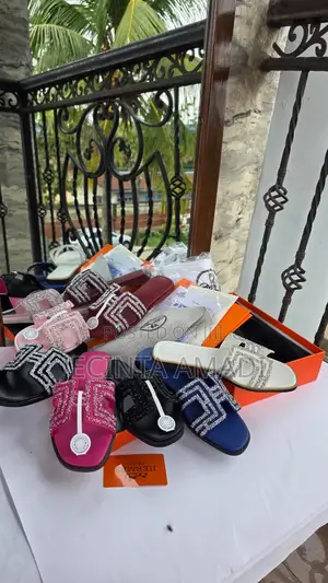 Flat Slippers