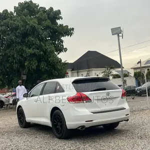 Toyota Venza 2011 White