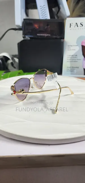 Chic Cartier Cateye Sunglasses