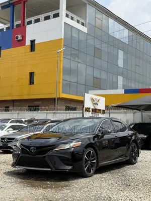 Toyota Camry XSE FWD (2.5L 4cyl 8AM) 2018 Black