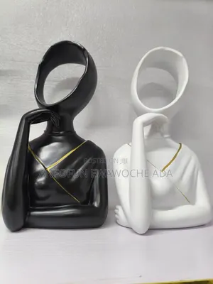 Faceless Lady