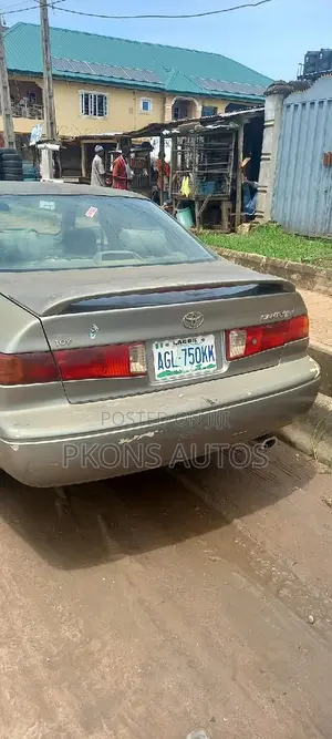 Toyota Camry 2002 Gray