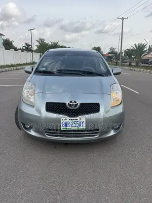 Toyota Yaris 2008 Gray