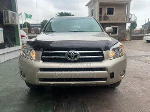Toyota RAV4 2008 Gold