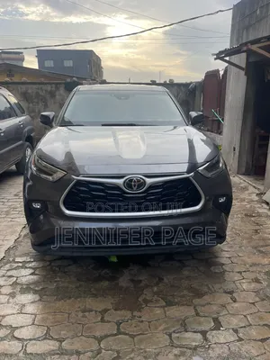 Toyota Highlander 2022 Gray