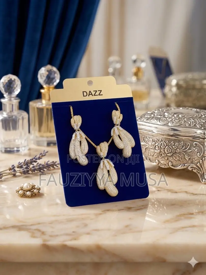  Dazzling Dazz Pendants –