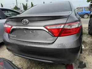 Toyota Camry XSE 4dr Sedan (2.5L 4cyl 6A) 2015 Gray