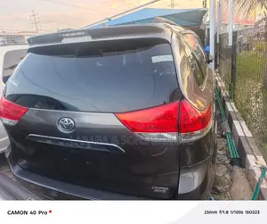 Toyota Sienna Limited AWD 7-Passenger 2013 Gray