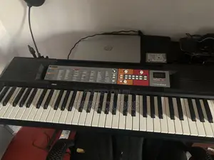 Yamaha PSR F50