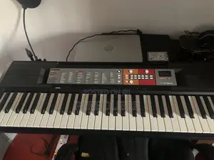 Yamaha PSR F50