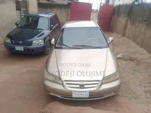 Honda Accord 2000 Silver