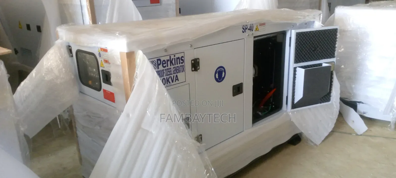 Original Perkins 40kva Diesel Generator With Soundproof Canopy