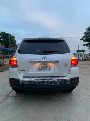 Toyota Highlander Limited 3.5l 4WD 2013 White