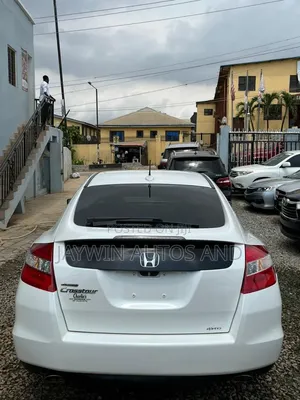 Honda Crosstour 3.5 AWD 2011 White
