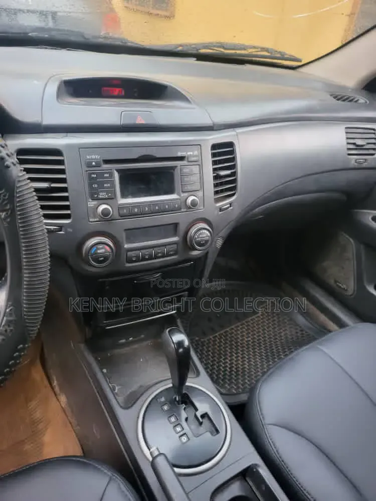 Kia Optima 2010 Black