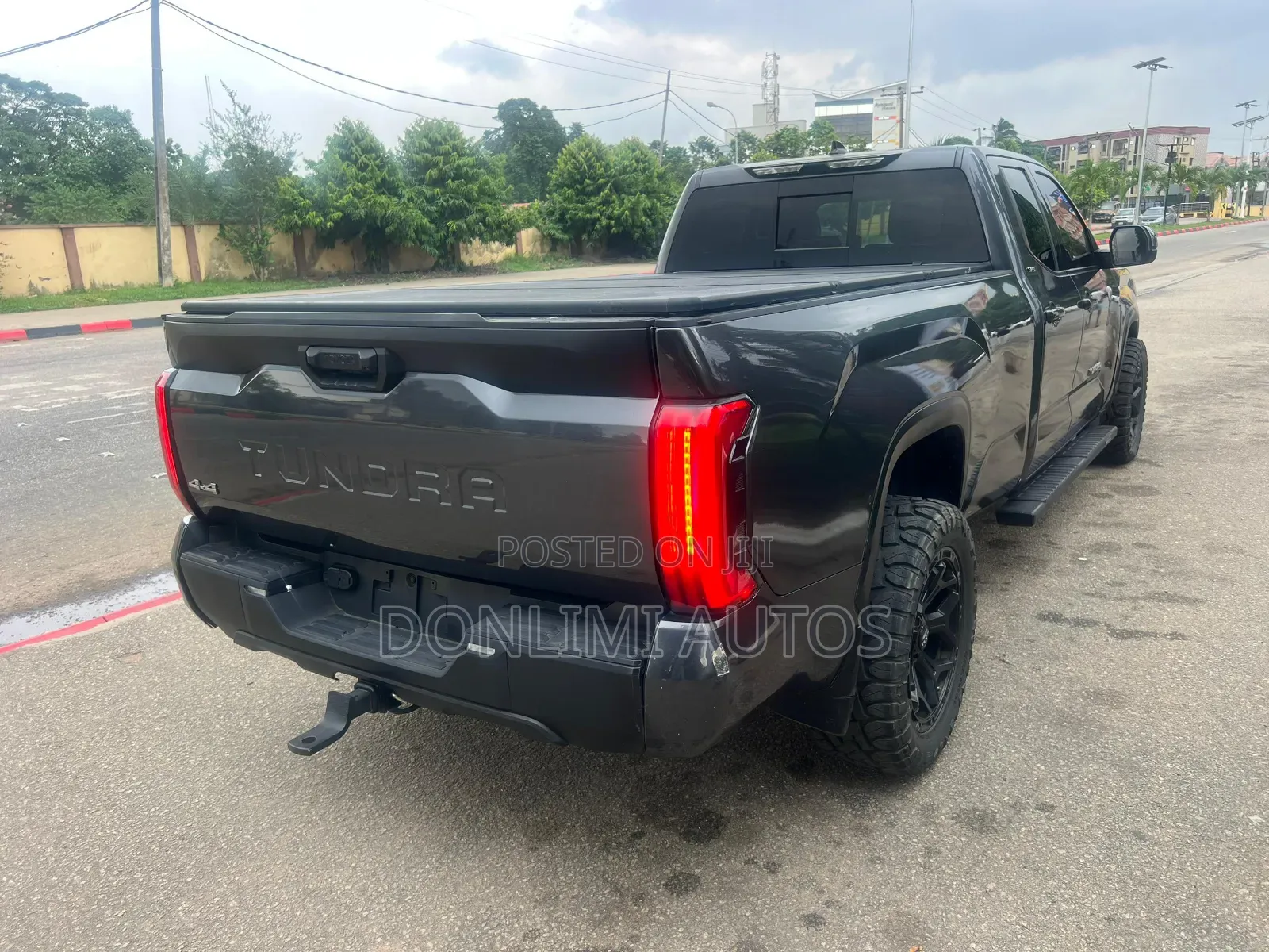 Toyota Tundra 2023 Black