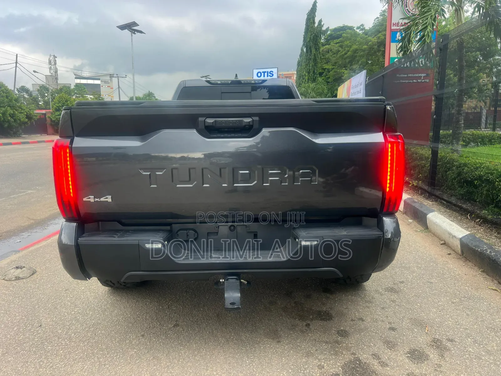 Toyota Tundra 2023 Black