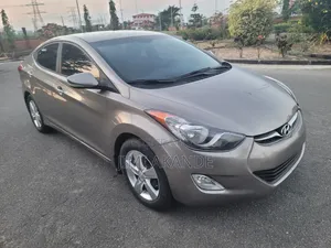 Hyundai Elantra 2014 Gold