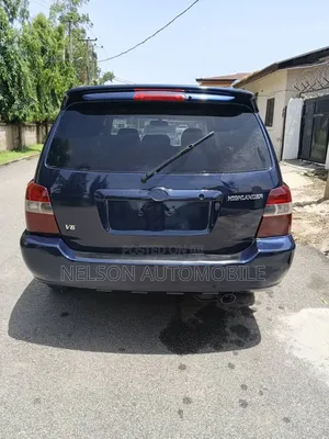 Toyota Highlander 2004 Blue