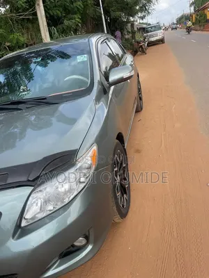 Toyota Corolla 2010 Green